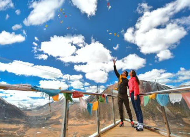 稻城亞丁、雙汽六日游